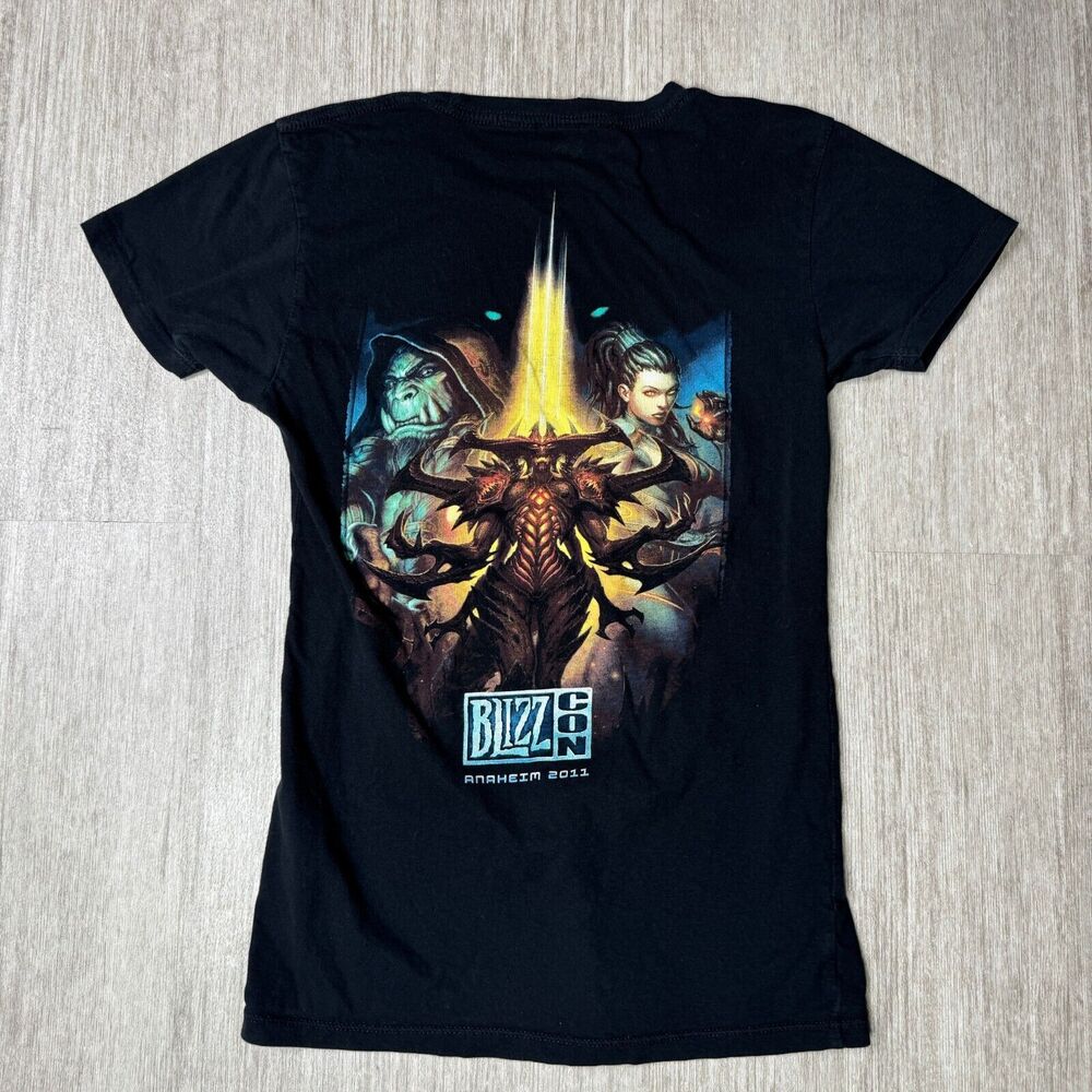 BlizzCon 2011 T-Shirt Blizzard World of Warcraft StarCraft Diablo Womens Sz S